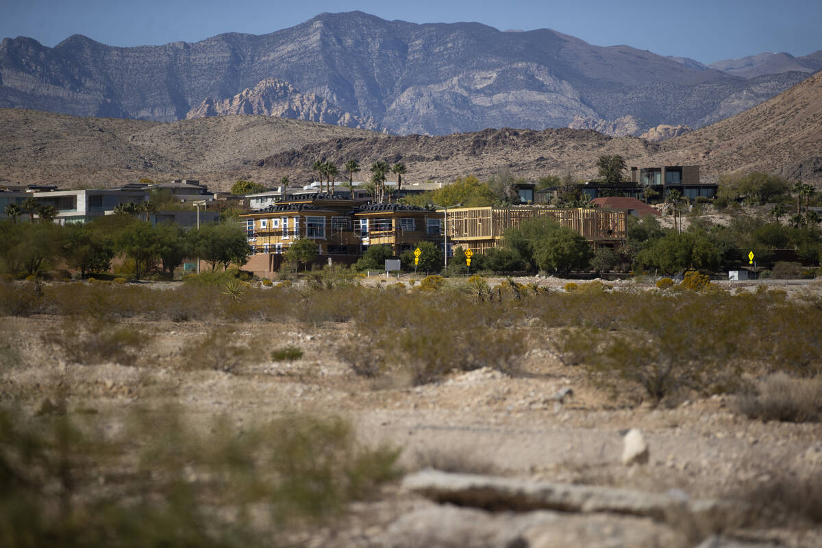 Station Casinos-ägd mark i hörnet av Town Center Drive och Flamingo Road i Las Vegas, T ...